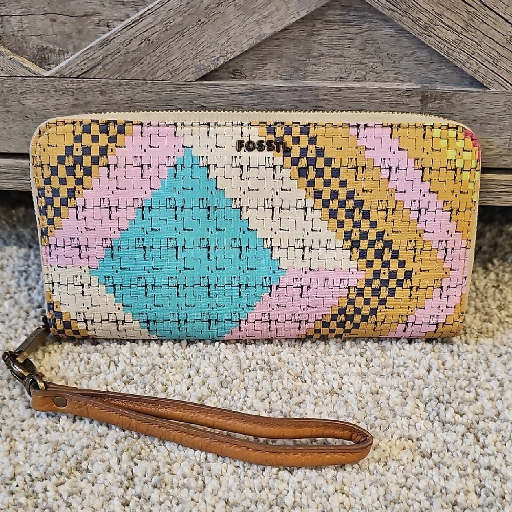 Fossil Multicolor Geometric Wristlet